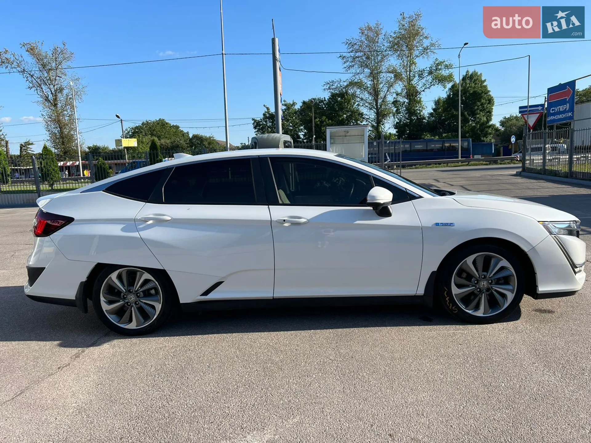 2017 Honda FCX Clarity - мініатюра 2