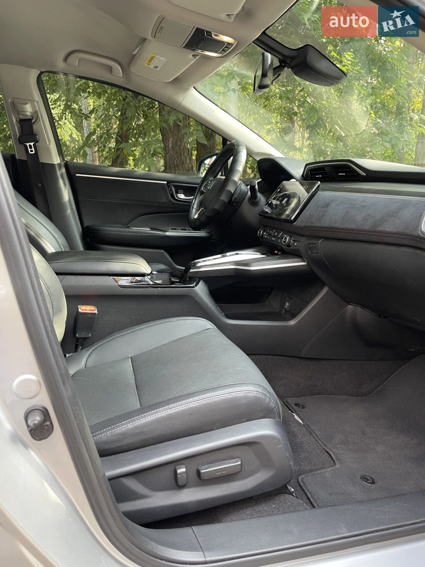 2018 Honda FCX Clarity - мініатюра 18