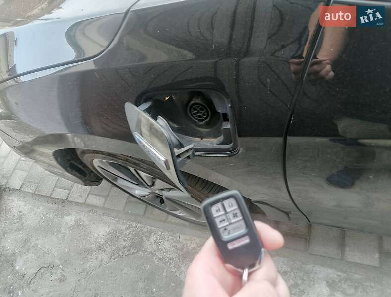 Седан Honda Clarity 2018 в Львові