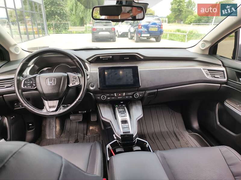 Седан Honda Clarity 2018 в Новоселице