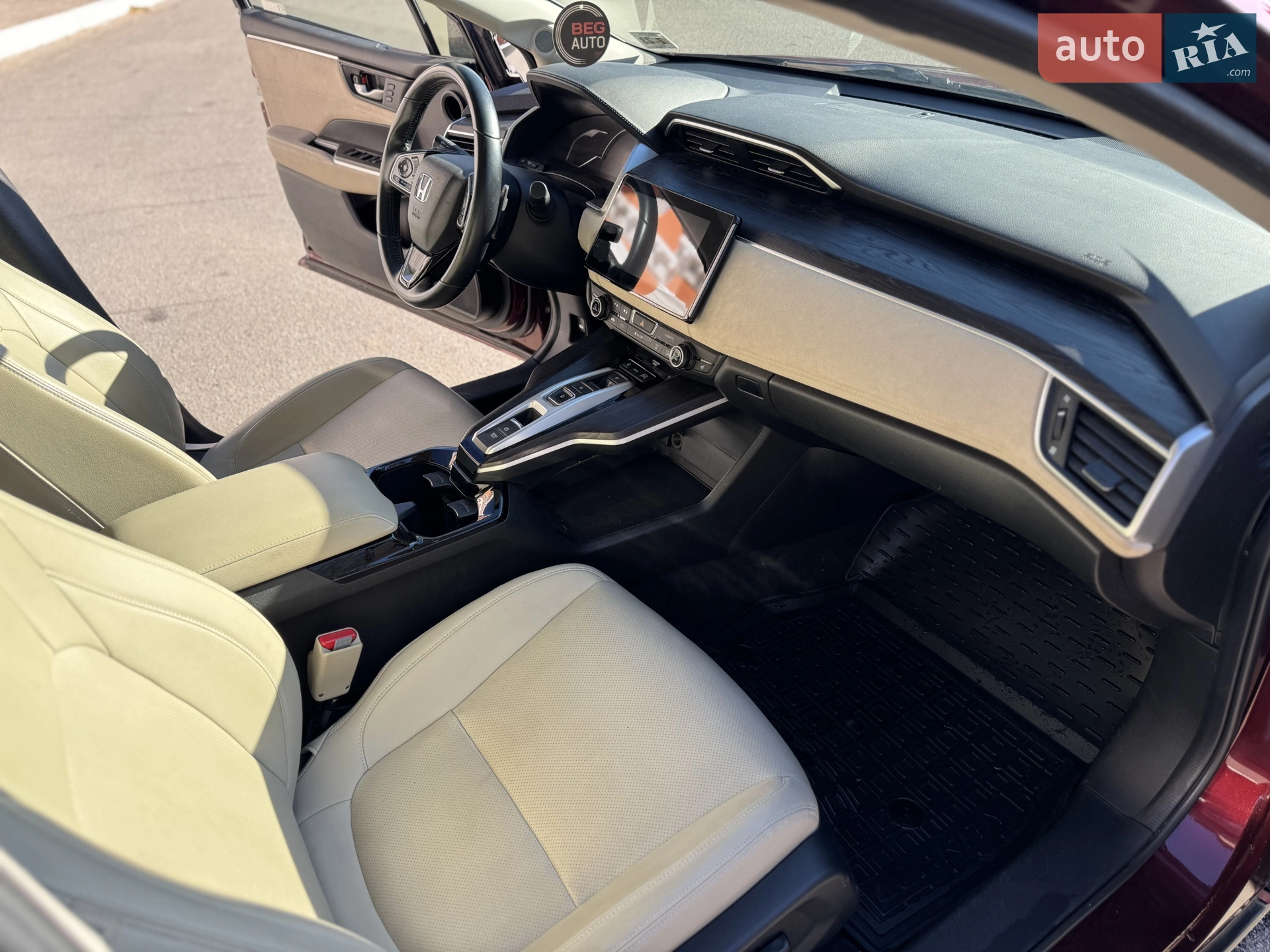 2018 Honda FCX Clarity - мініатюра 19