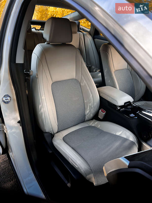 Седан Honda Clarity 2018 в Рівному