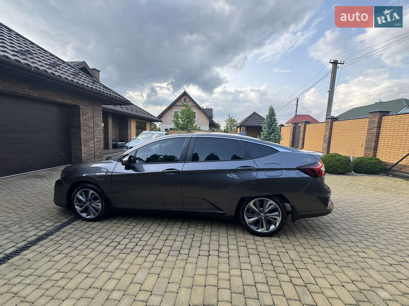 Седан Honda Clarity 2017 в Владимире