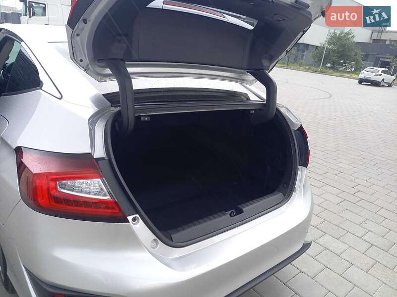 Седан Honda Clarity 2019 в Черкасах