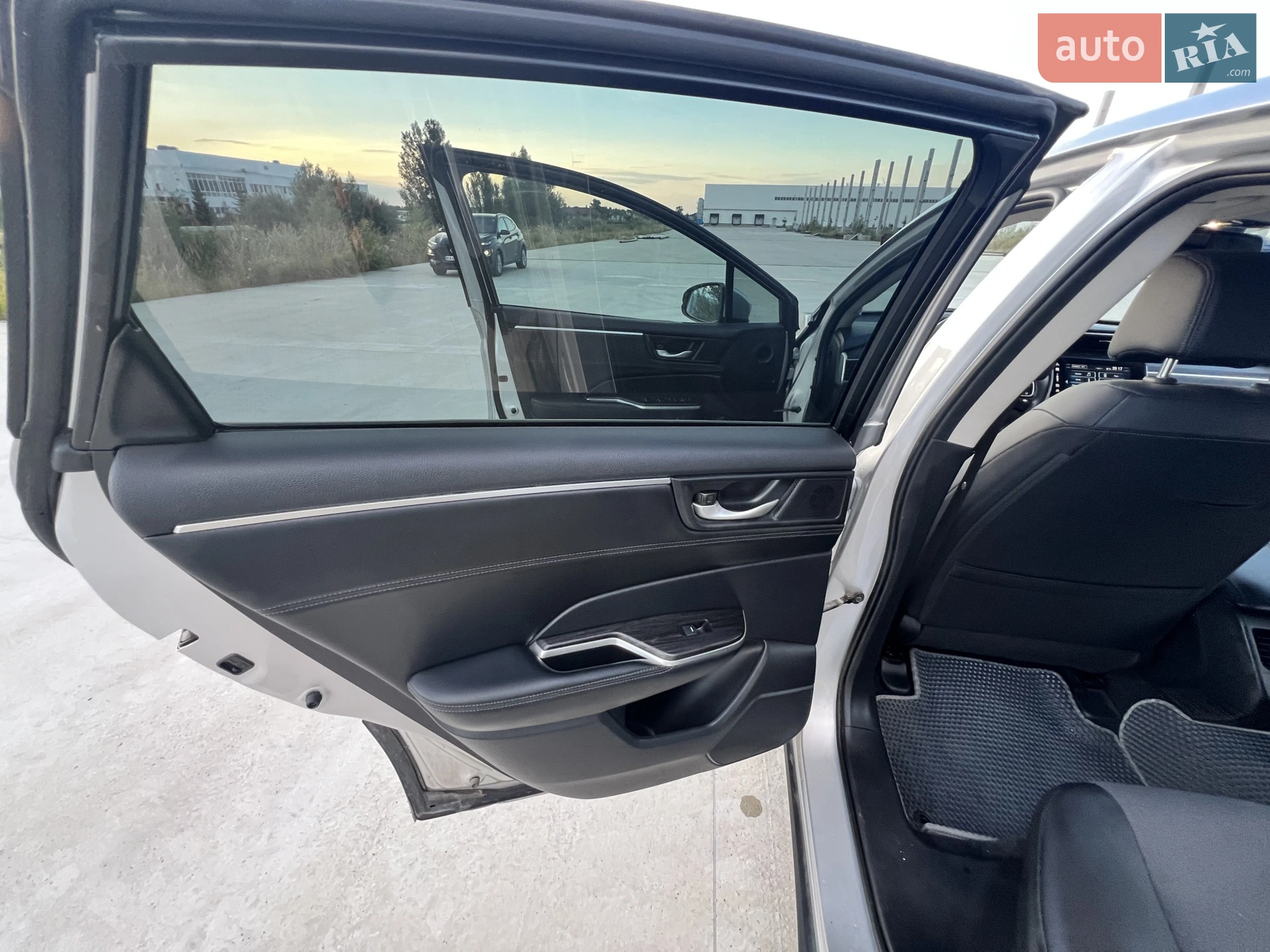 2019 Honda FCX Clarity - мініатюра 17