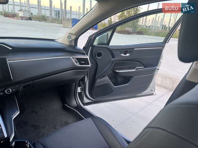 Седан Honda Clarity 2019 в Коростені