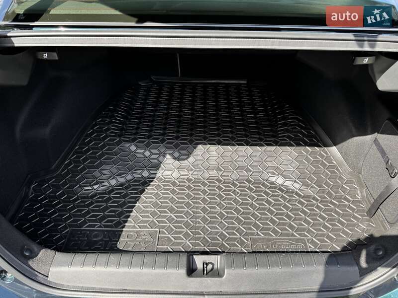 Седан Honda Clarity 2018 в Києві