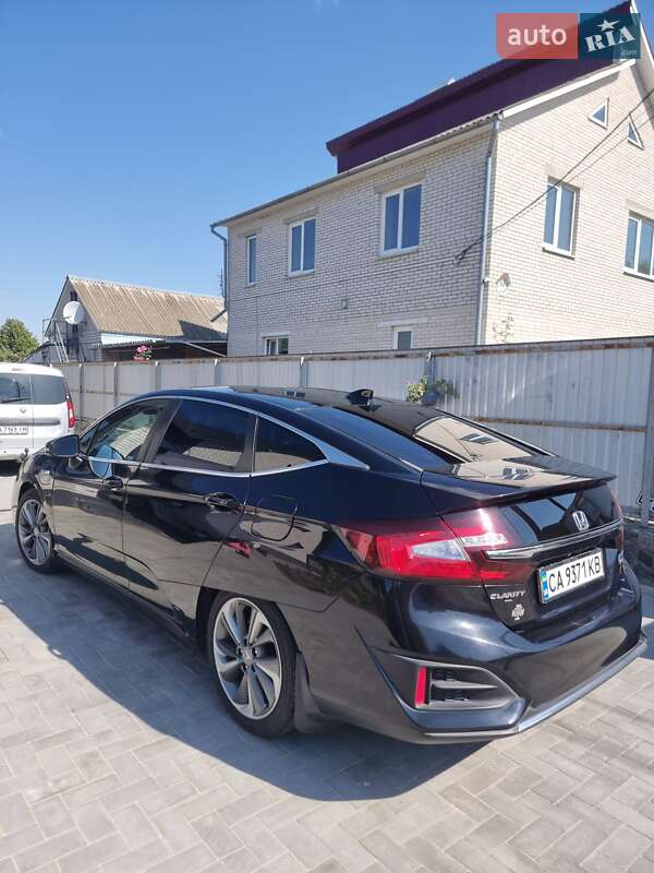 Седан Honda Clarity 2018 в Умани