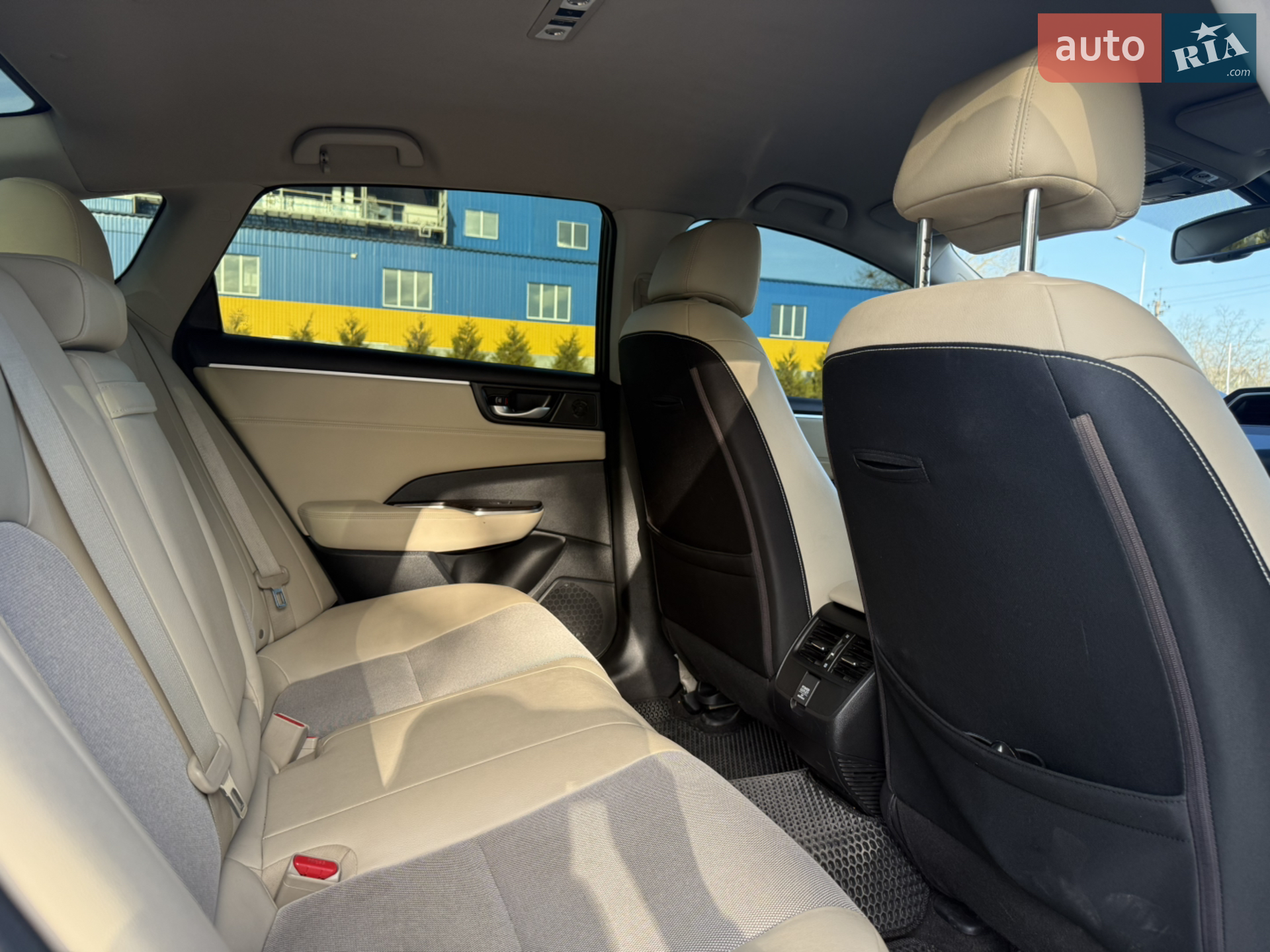 2018 Honda FCX Clarity - мініатюра 17