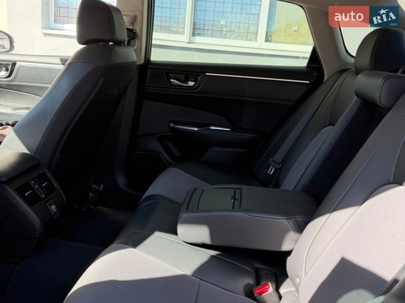 Седан Honda Clarity 2018 в Киеве