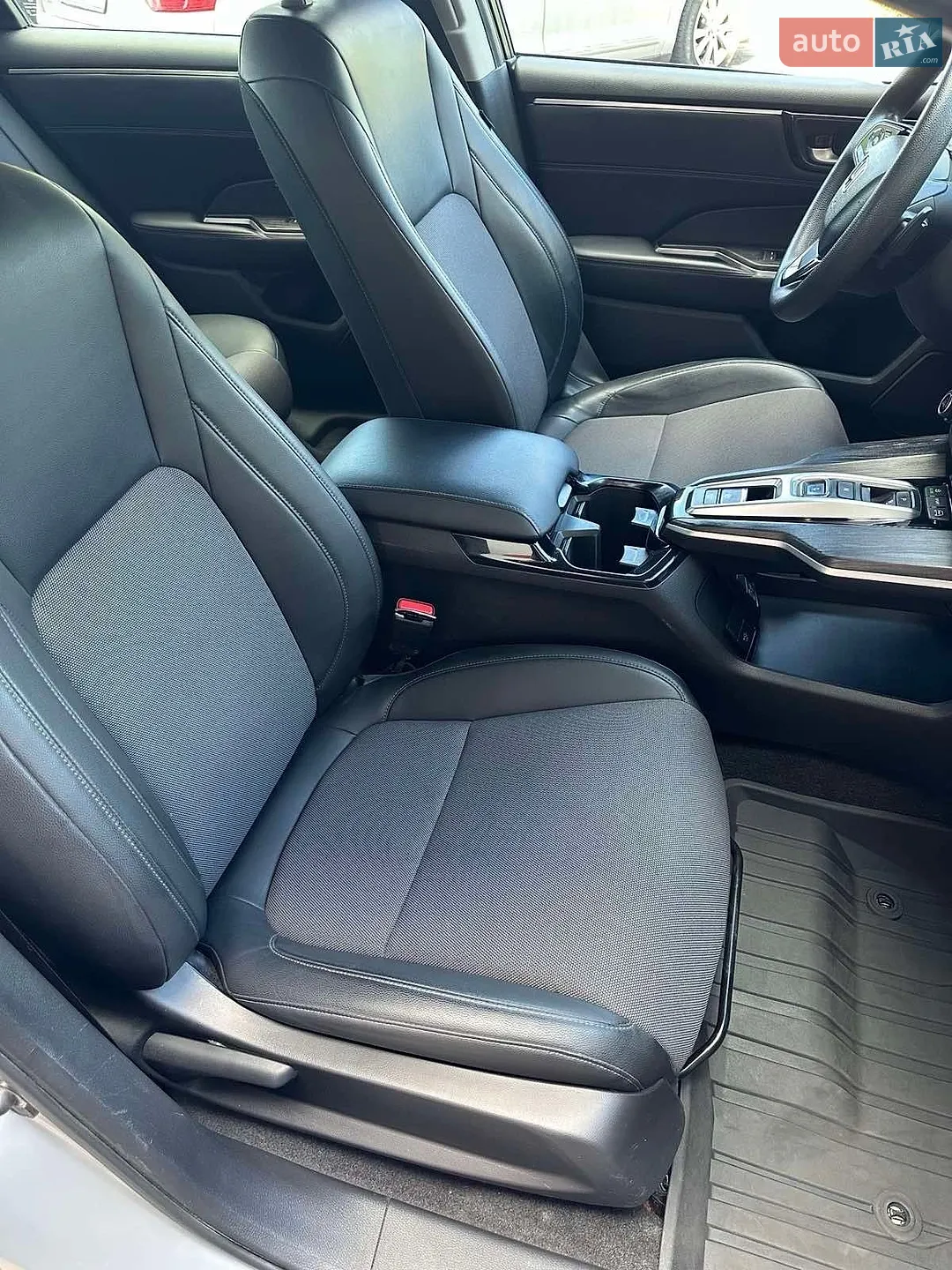 2018 Honda FCX Clarity - мініатюра 22