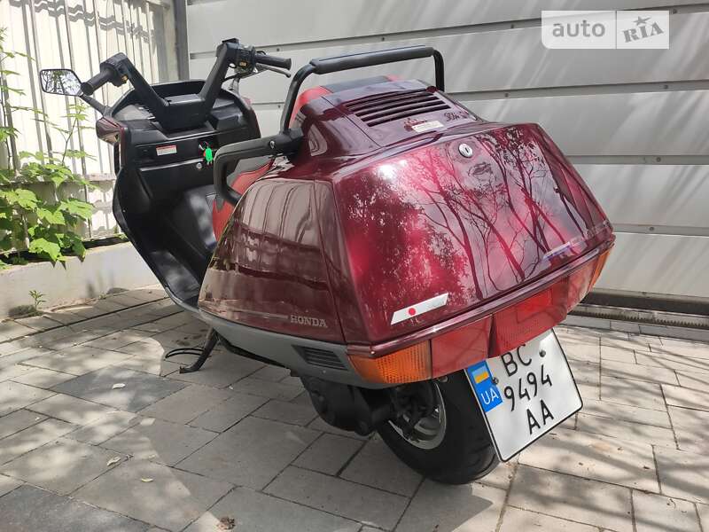 Максі-скутер Honda CN 250 1996 в Львові