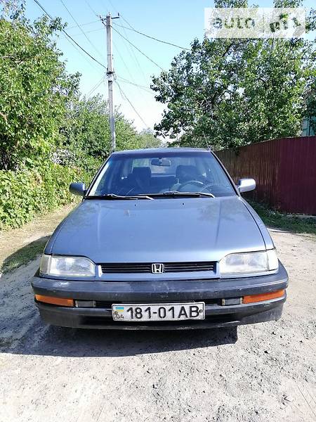 Седан Honda Concerto 1991 в Хороле