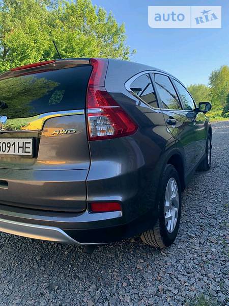 Внедорожник / Кроссовер Honda CR-V 2015 в Чугуеве