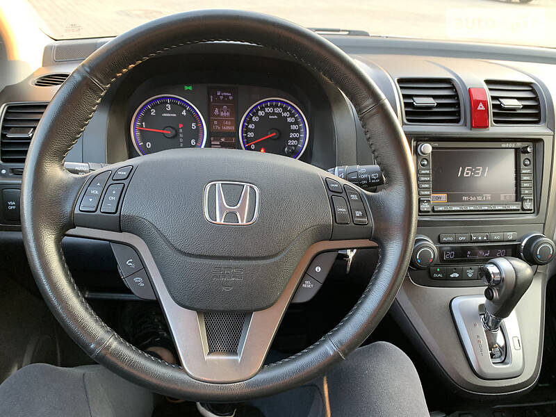 Позашляховик / Кросовер Honda CR-V 2011 в Чернівцях