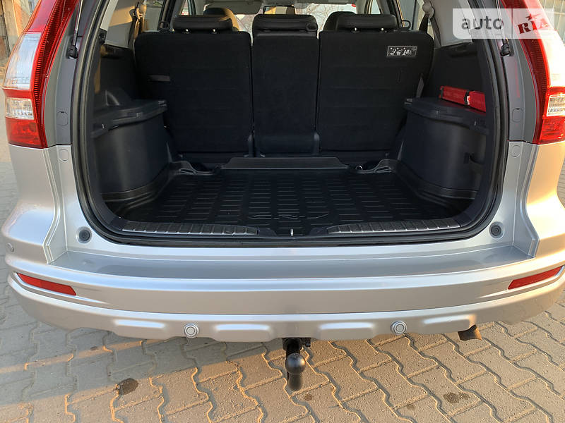Позашляховик / Кросовер Honda CR-V 2011 в Чернівцях