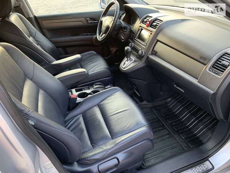 Позашляховик / Кросовер Honda CR-V 2011 в Чернівцях