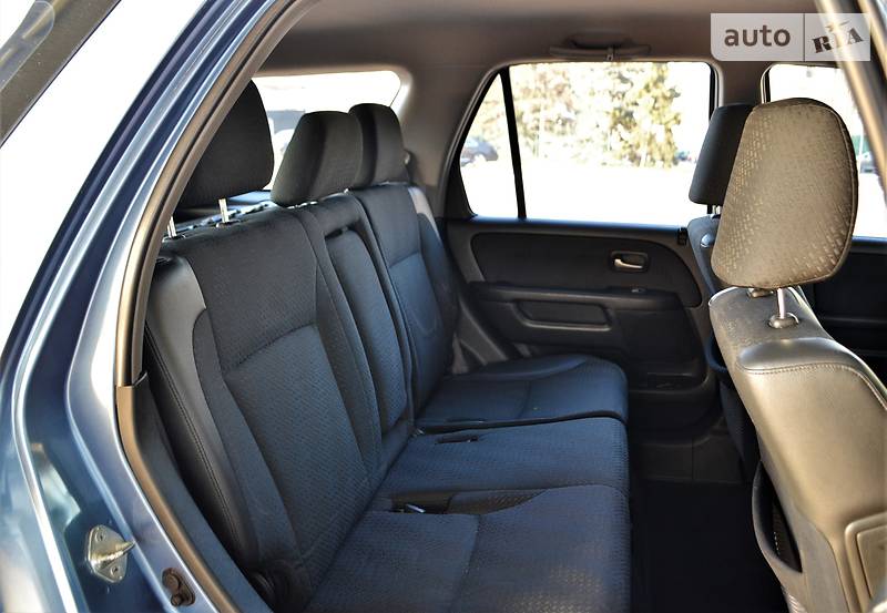 Позашляховик / Кросовер Honda CR-V 2004 в Харкові