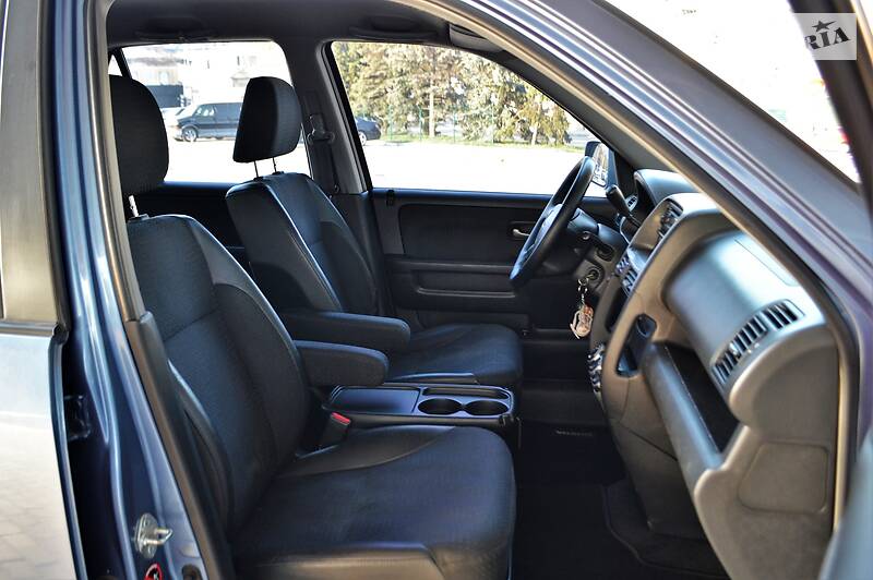 Позашляховик / Кросовер Honda CR-V 2004 в Харкові