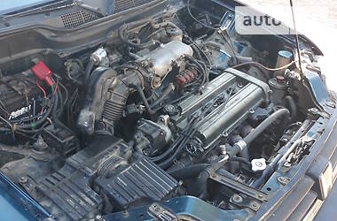 Позашляховик / Кросовер Honda CR-V 1998 в 