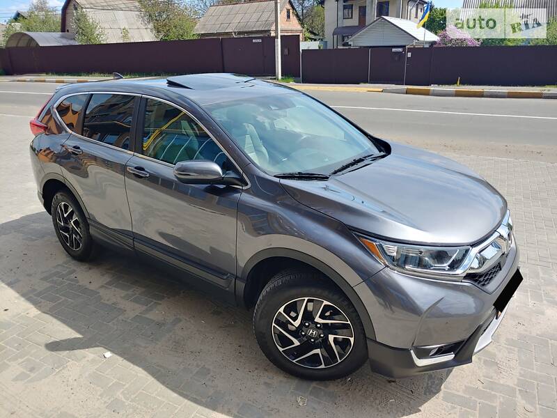 Позашляховик / Кросовер Honda CR-V 2017 в Києві