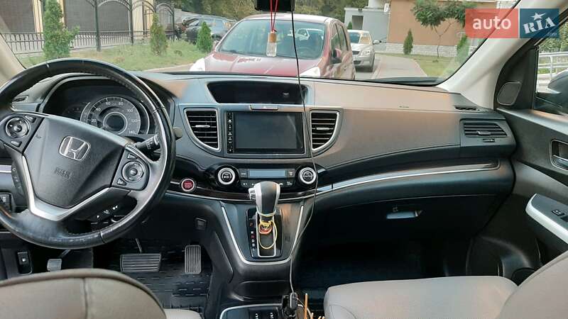 Внедорожник / Кроссовер Honda CR-V 2015 в Полтаве
