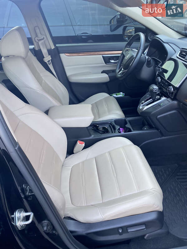 Внедорожник / Кроссовер Honda CR-V 2016 в Запорожье