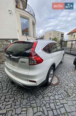 Внедорожник / Кроссовер Honda CR-V 2015 в 