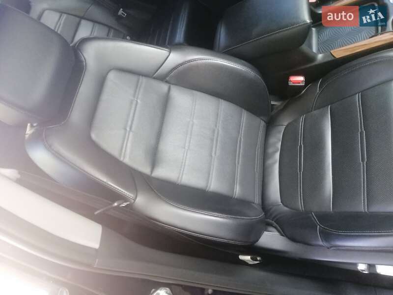 Позашляховик / Кросовер Honda CR-V 2017 в Дніпрі