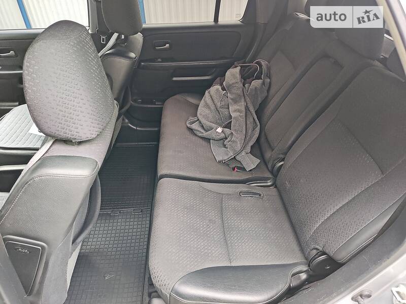 Внедорожник / Кроссовер Honda CR-V 2004 в Долине