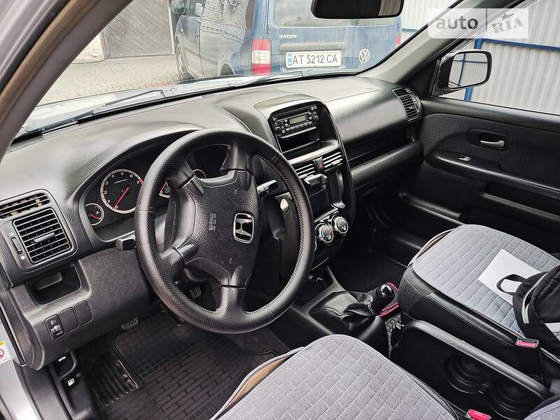 Внедорожник / Кроссовер Honda CR-V 2004 в Долине