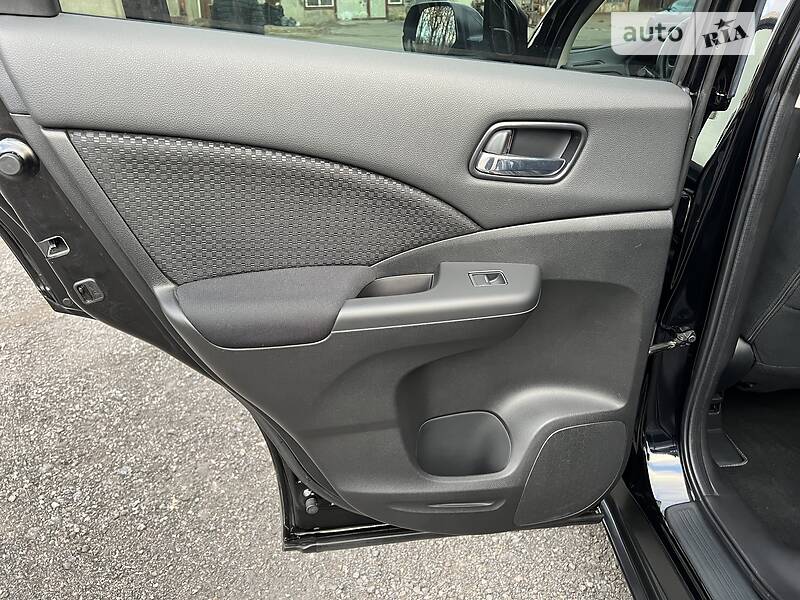 Внедорожник / Кроссовер Honda CR-V 2015 в Гнивани