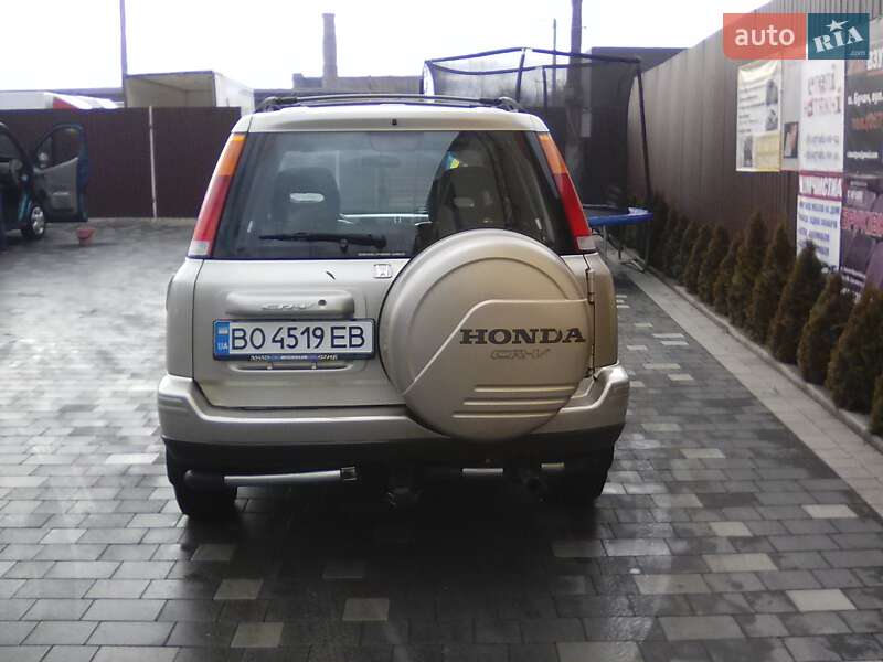 Внедорожник / Кроссовер Honda CR-V 2001 в Бучаче