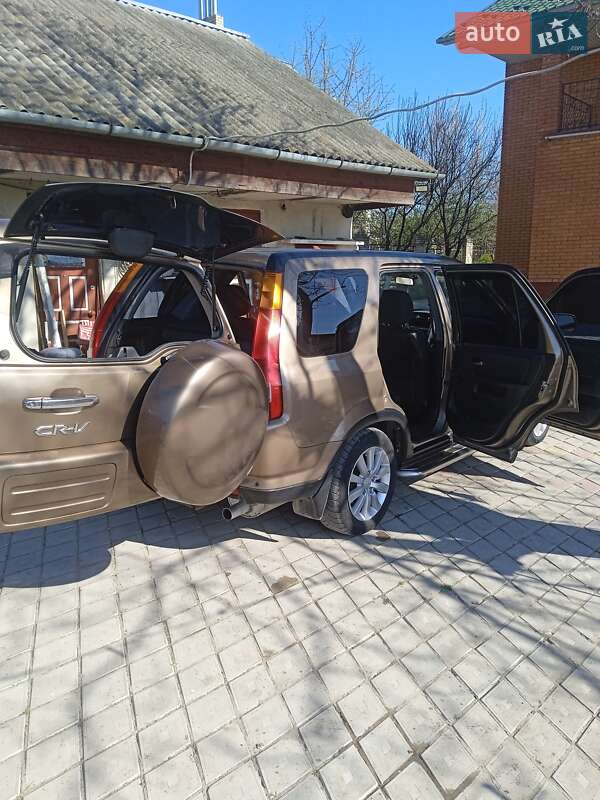 Внедорожник / Кроссовер Honda CR-V 2004 в Лановцах