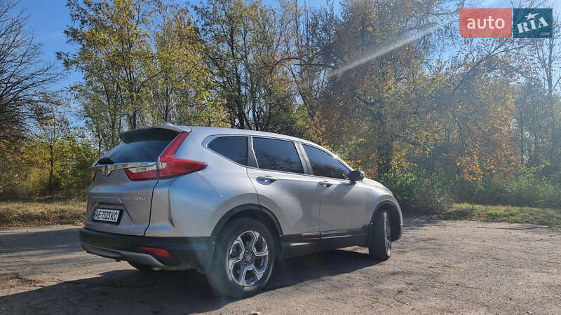 Внедорожник / Кроссовер Honda CR-V 2017 в Кривом Роге