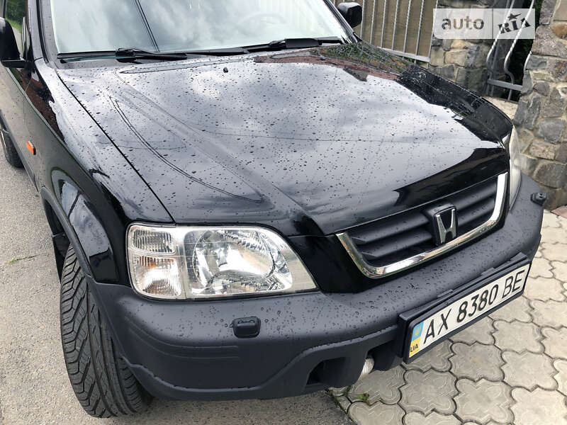 Внедорожник / Кроссовер Honda CR-V 1998 в Ужгороде