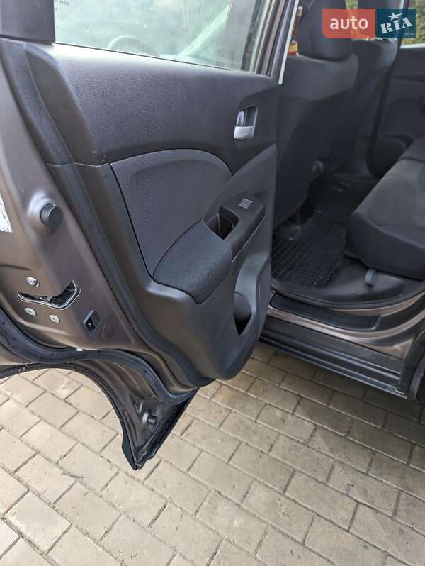 Внедорожник / Кроссовер Honda CR-V 2014 в Луцке