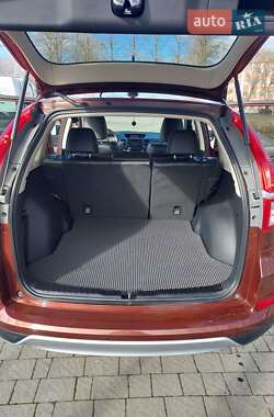 Внедорожник / Кроссовер Honda CR-V 2016 в Надворной