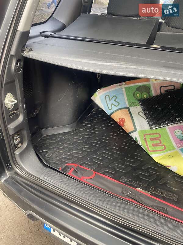 Позашляховик / Кросовер Honda CR-V 2004 в Полтаві фото 9 Позашляховик / Кросовер Honda CR-V 2004 в Полтаві