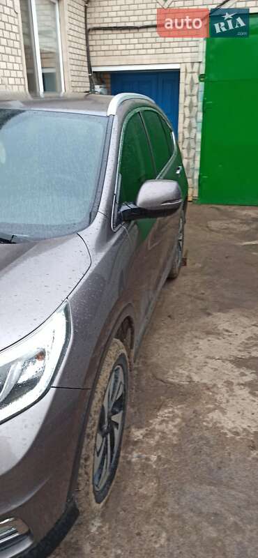 Внедорожник / Кроссовер Honda CR-V 2015 в Гайсине
