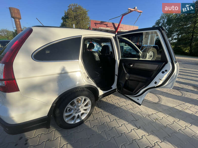 Позашляховик / Кросовер Honda CR-V 2008 в Чернівцях