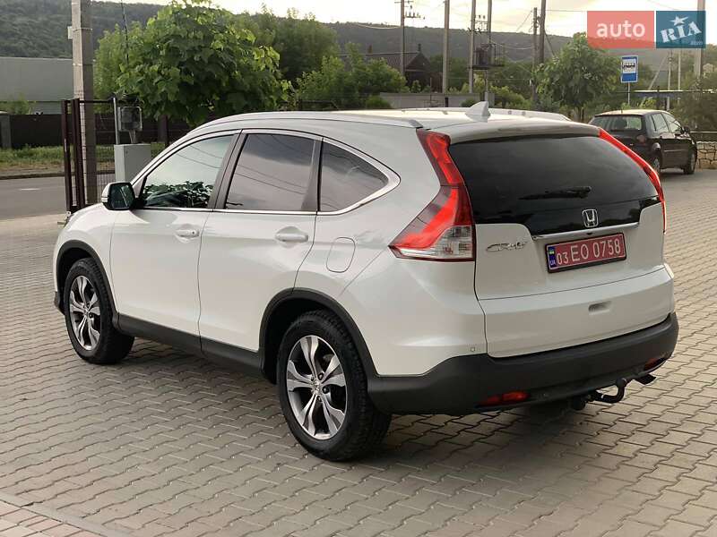 Внедорожник / Кроссовер Honda CR-V 2014 в Могилев-Подольске