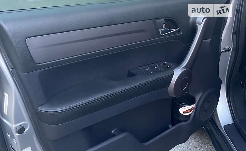 Внедорожник / Кроссовер Honda CR-V 2008 в Киеве
