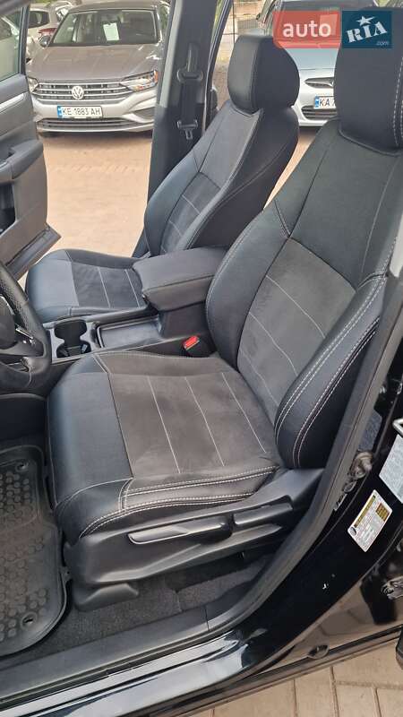 Внедорожник / Кроссовер Honda CR-V 2018 в Кривом Роге фото 5 Внедорожник / Кроссовер Honda CR-V 2018 в Кривом Роге