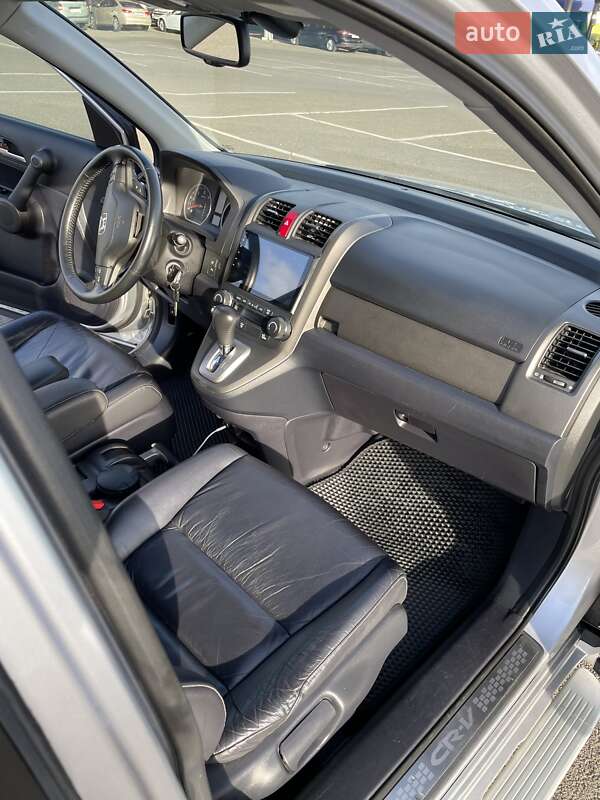 Внедорожник / Кроссовер Honda CR-V 2011 в Киеве
