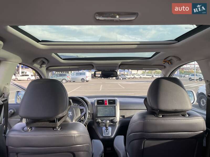 Внедорожник / Кроссовер Honda CR-V 2011 в Киеве
