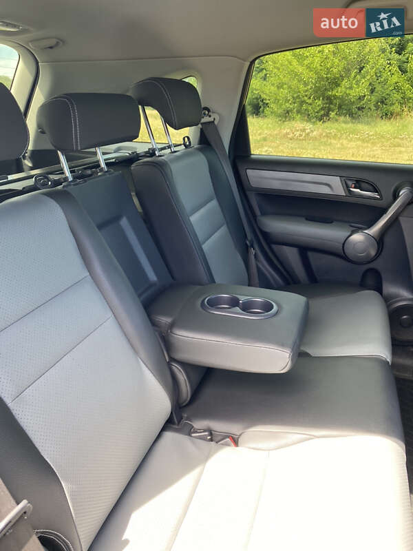 Внедорожник / Кроссовер Honda CR-V 2008 в Гоголеве