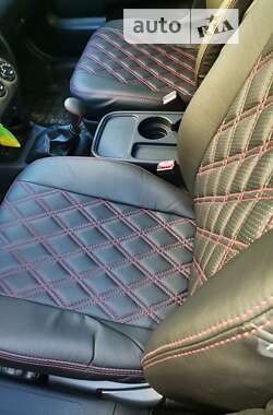 Внедорожник / Кроссовер Honda CR-V 2005 в 
