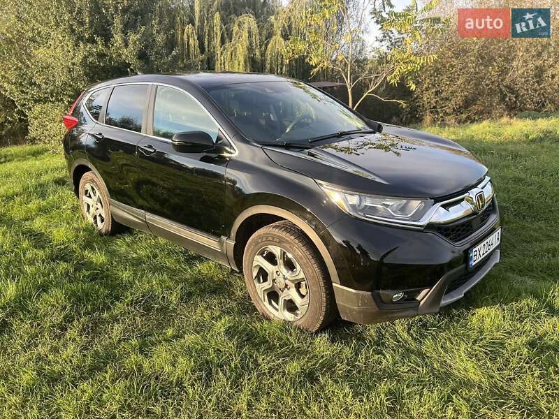 Внедорожник / Кроссовер Honda CR-V 2017 в Хмельницком