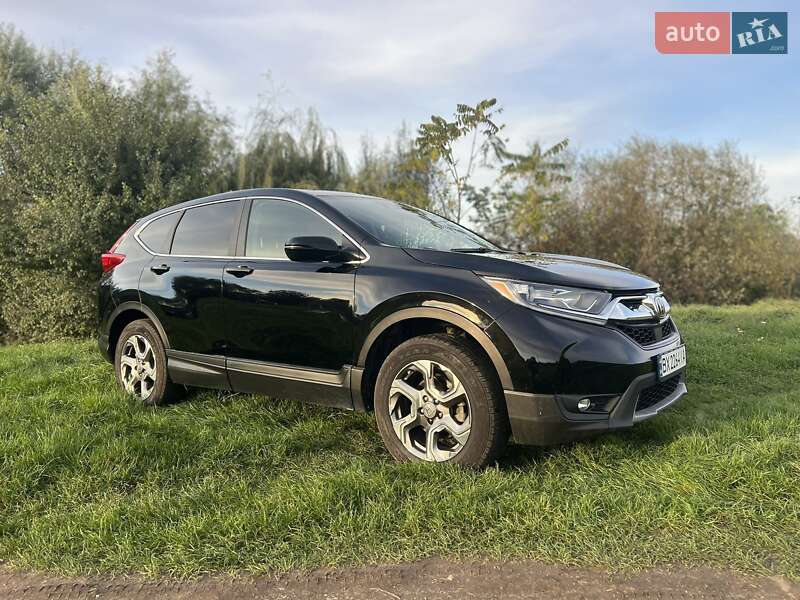 Внедорожник / Кроссовер Honda CR-V 2017 в Хмельницком